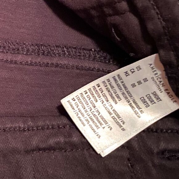 American Eagle size 00 short straight fit cargo style pitch black pant. - Picture 5 of 12